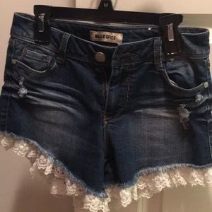 Jean shorts with Lace